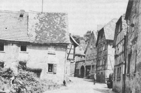 Fürther Straße 1954 - heute Siegfriedstraße in Höhe der KLN - die rechte Häuserzeile steht noch
